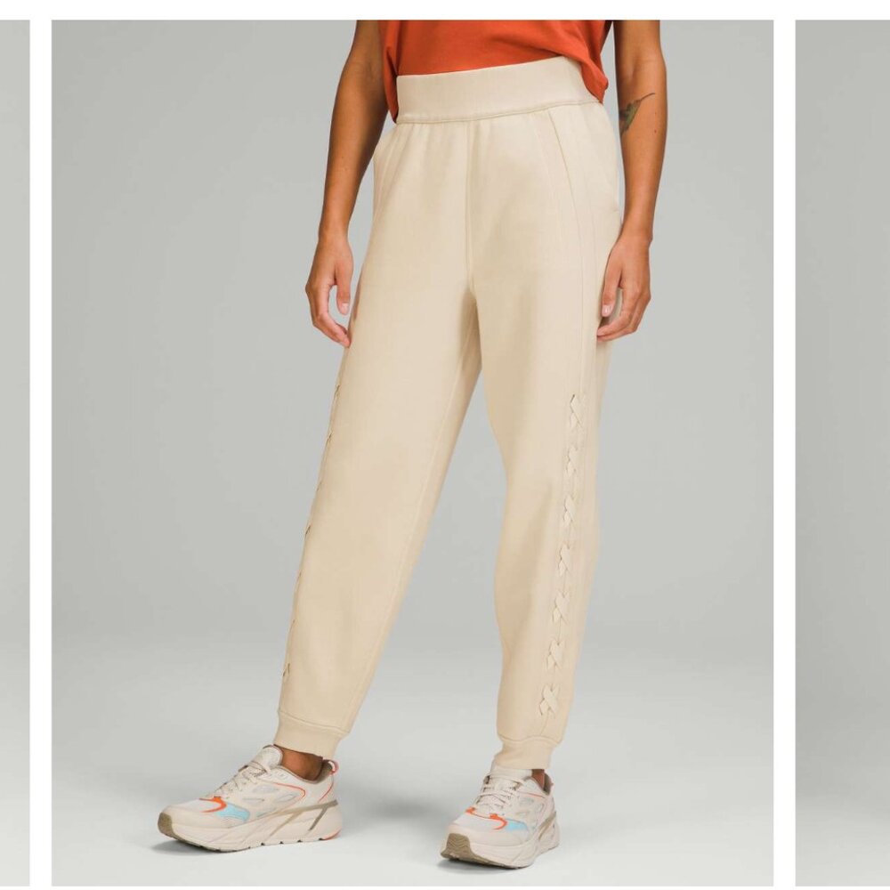 Lululemon Like New Braided Detail High-Rise Jogger in White Opal - Size 16